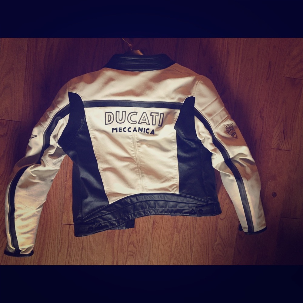 Ducati women’s leather motorcycle jacket sz 46 12